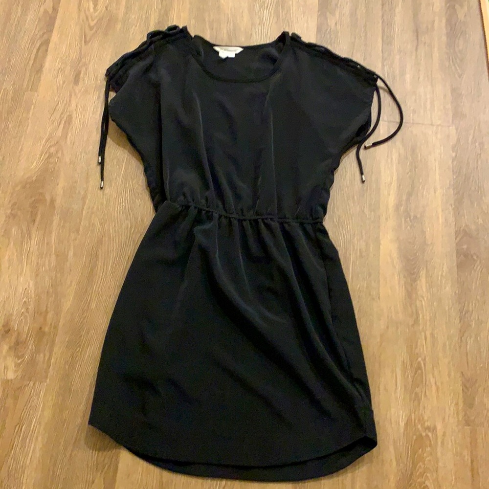 EUC BCBGeneration Black Dress (Size M)